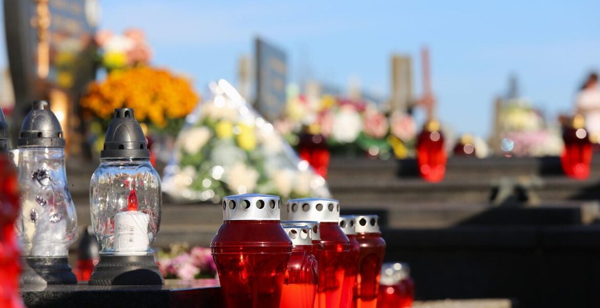 floral-arrangement-7565923_1280